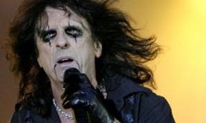Alice Cooper: 'Lady Gaga este versiunea mea feminina'