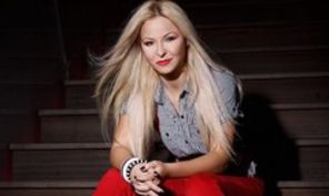 Alessia isi cauta calau pentru Romanian Music Awards 2011