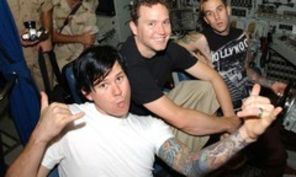 Asculta noul single Blink 182, 'After Midnight' (audio)