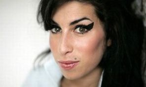 Janice Dickinson: 'Am incercat sa o ajut pe Amy Winehouse'