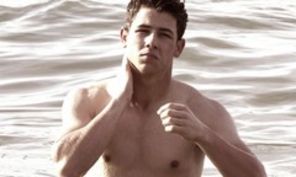 La multi ani, Nick Jonas