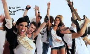 Insarcinata, Natalia Barbu e super sexy in clipul `Do that thing` (video)