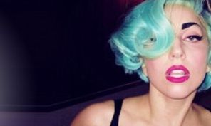 Lady Gaga, enervata ca un adolescent gay s-a sinucis