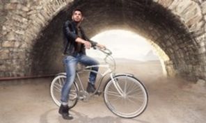 Marius Nedelcu isi da bicicleta pe Facebook