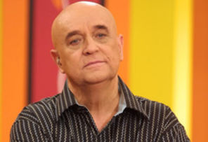 Benone Sinulescu sarbatoreste 55 de ani de activitate printr-un spectacol-eveniment