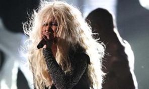 Christina Aguilera nu mai incape in chiloti (foto)