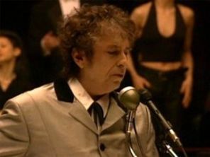 Bob Dylan invata sa cante la cimpoi