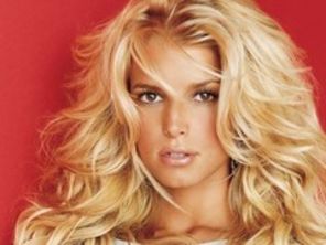 Jessica Simpson va avea o fetita