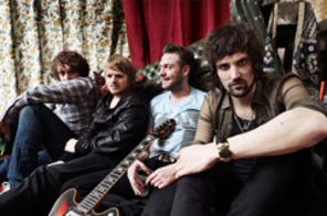 Hot new: Kasabian - Re-Wired (videoclip)
