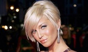 Sarah Harding (Girls Aloud) face progrese la reabilitare