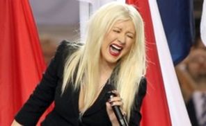 Cele mai mari gafe la interpretarea imnului Statelor Unite