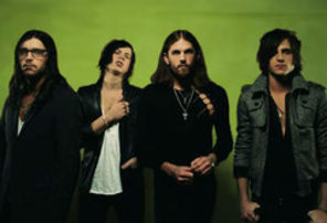 Kings of Leon lanseaza pe DVD documentarul "Talihina Sky: The Story of the Kings Of Leon"