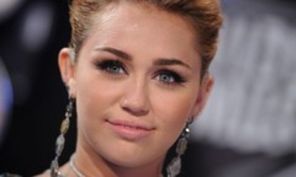 Miley Cyrus, vampirita in animatia ''Hotel Transylvania''