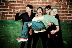 Hot new: Red Hot Chili Peppers - Monarchy of Roses (videoclip)