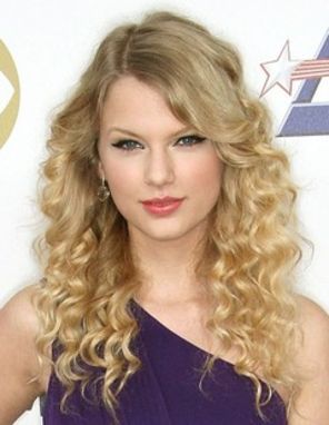 Castigatorii American Music Awards 2011
