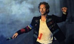 Chris Martin: "As fi ingrozitor daca as canta solo"