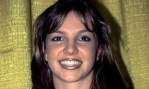 Britney Spears - schimbari de look de-a lungul timpului