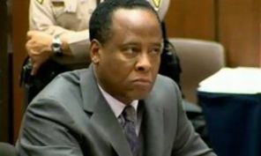 Conrad Murray, medicul lui Michael Jackson, condamnat la 4 ani de inchisoare