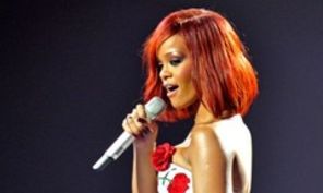 Rihanna, record de "like-uri" pe Facebook