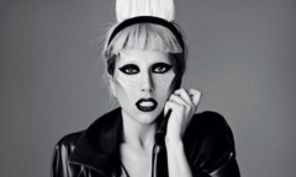 Lady Gaga face o petrecere pe Twitter