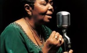 Cesaria Evora a murit