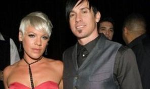 Pink: "Sunt foarte mandra de Carey"