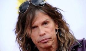 Steven Tyler s-ar putea casatori pentru a treia oara