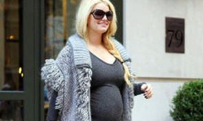 Jessica Simpson plange si pofteste la mancare foarte sarata