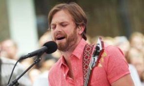 Solistul Kings of Leon va deveni tata