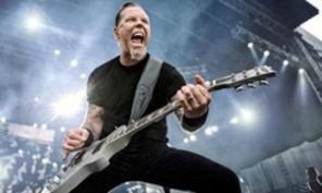 Metallica lucreaza la un film 3D