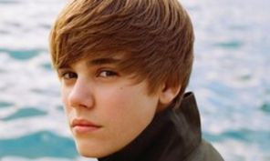 Justin Bieber nu e fanatic religios