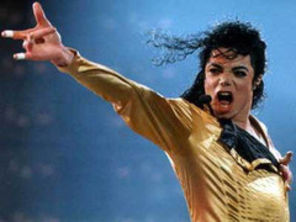Versuri compuse de Michael Jackson, scoase la licitatie