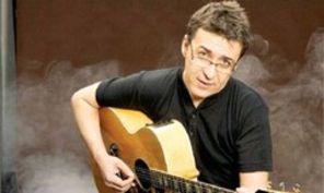 Florin Chilian protesteaza impotriva activitatii UCMR-ADA