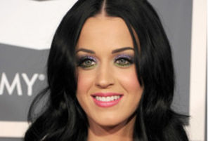 Katy Perry stabileste un nou record de vanzari