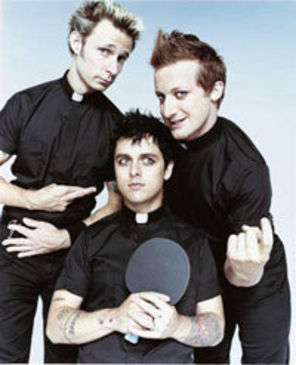 Green Day lanseaza clipul `Knock Your Enemy` in aprilie