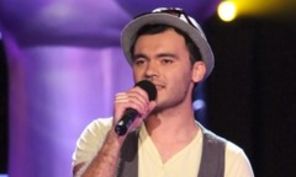 Marcel Lovin, de la Vocea Romaniei, canta live `Use Somebody` (video)
