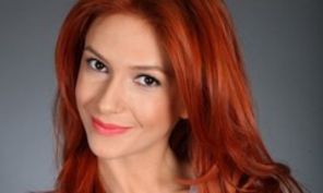 Adela Popescu s-a temut sa se reapuce de cantat
