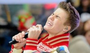 Usher, multumit de noile piese ale lui Justin Bieber