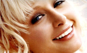 Paris Hilton colaboreaza cu Snoop Dogg