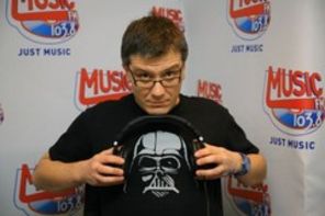 Holograf vine miercuri la Music FM pentru a sarbatori aniversarea de 1 an a radioului