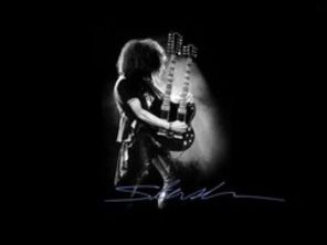 Slash isi lanseaza al doilea album solo