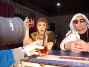`Tu`, Spike si Guess Who (video)
