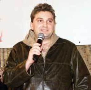 Mihai Alexandru se insoara pe 13 iunie