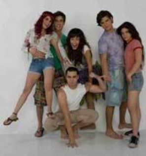 Dulce Maria si actorii din `Verano de amor` sprijina mediul inconjurator