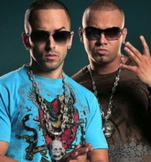 Wisin Y Yandel ft. 50 Cent `Mujeres En El Club` clip