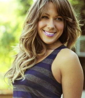 Colbie Caillat revine cu un nou album, `Breakthrough`