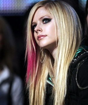 Avril Lavigne, aleasa ambasadoarea Canadei