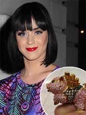 Katy Perry si moda inspirata de GRIPA PORCINA