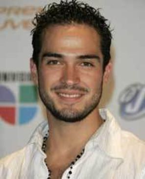 Alfonso Herrera se face fotbalist