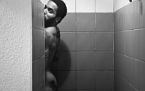 Lenny Kravitz, nud pe Twitter